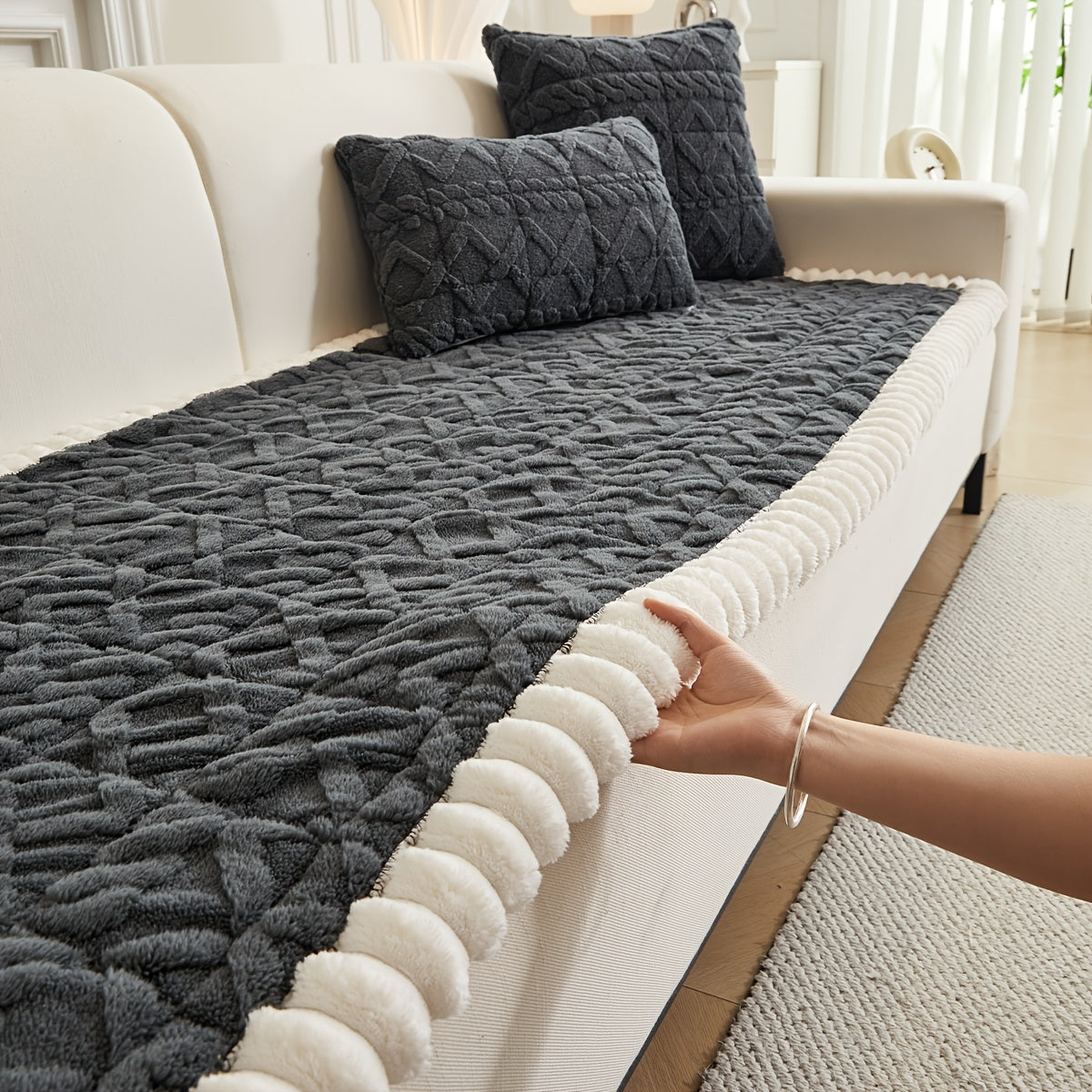 Soft Quilted Sofa Cushion – Thickened Polyester Sofa Cover for Autumn & Winter Warmth, Home Decorative Protector for 2/3/4-Seater Sofas