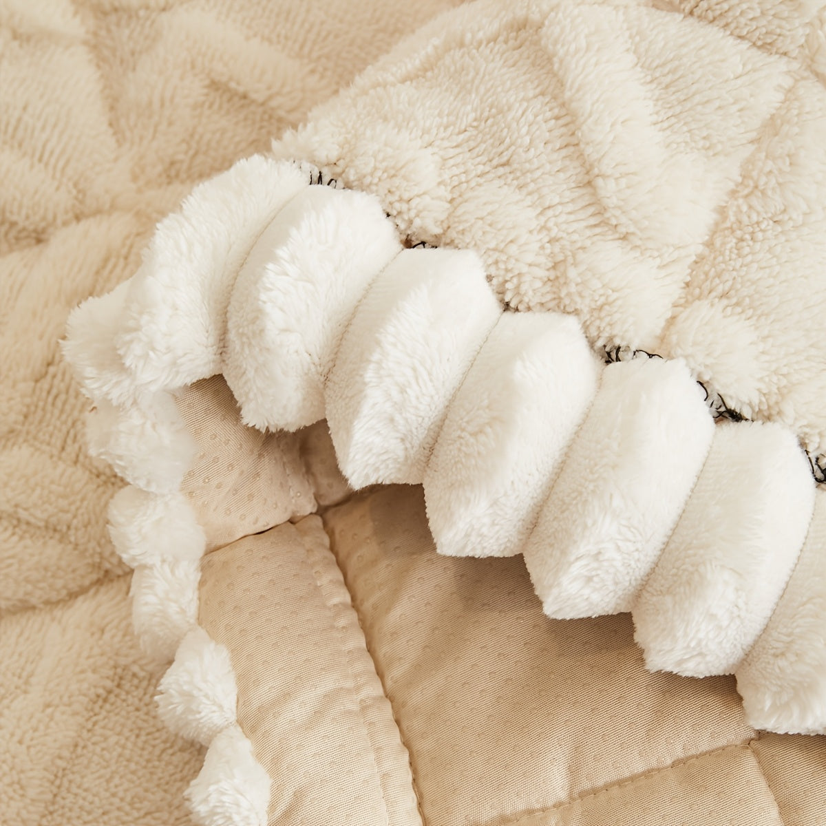 Soft Quilted Sofa Cushion – Thickened Polyester Sofa Cover for Autumn & Winter Warmth, Home Decorative Protector for 2/3/4-Seater Sofas