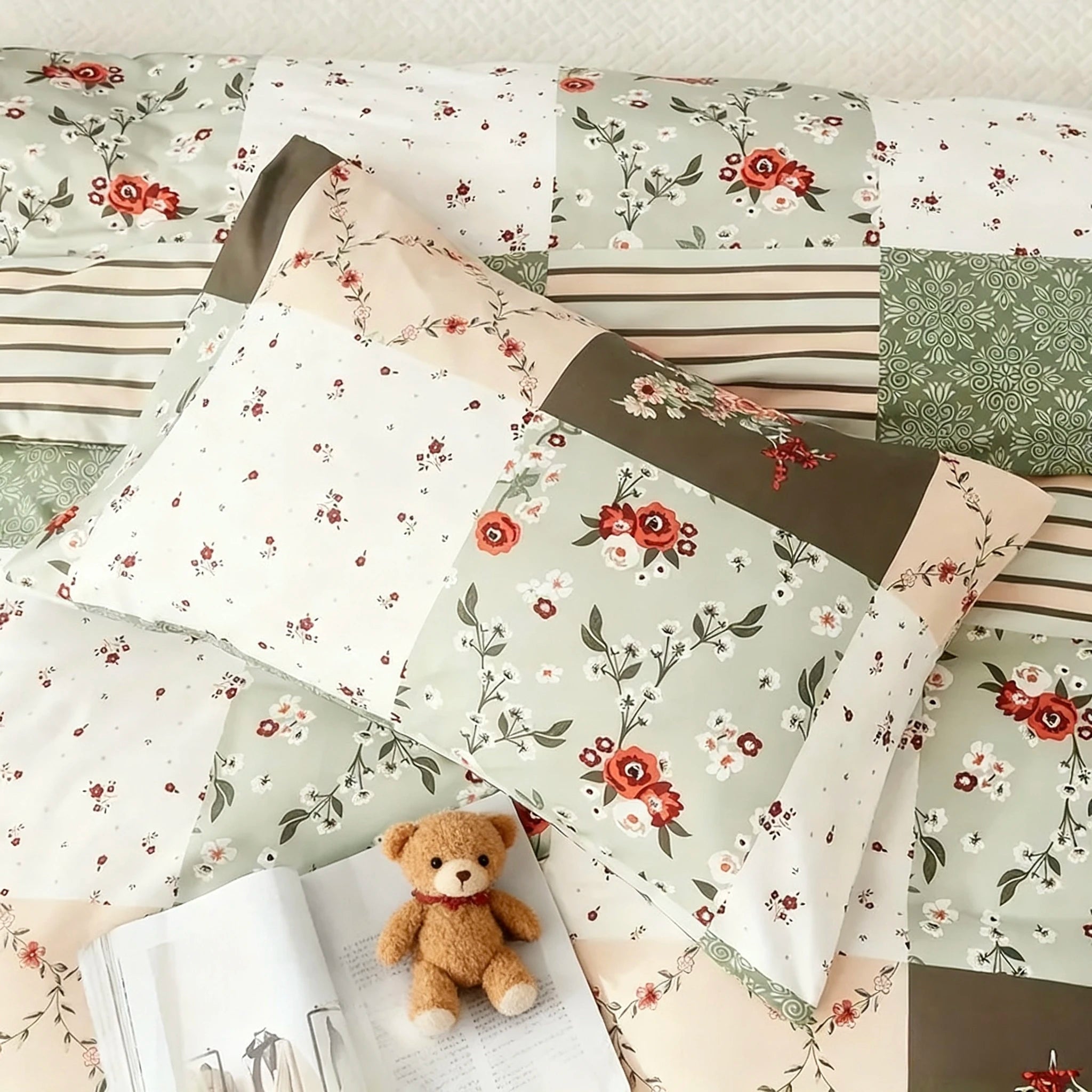 Modern Nordic Minimalist Style 100% Polyester Reversible Durable All-Season Printed Pillowcases & Bedding Sets Home Furnishings