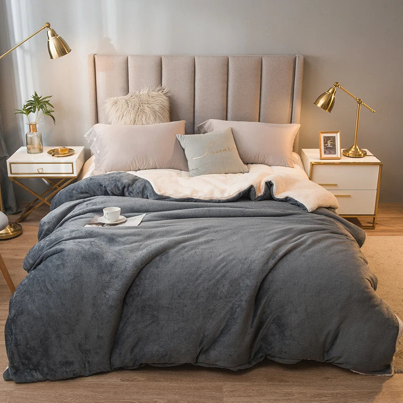 Wool Throw Blanket – Double-Sided Queen Bed Blanket, Warm Winter Bedspread for Camping, Sofa & Bedroom