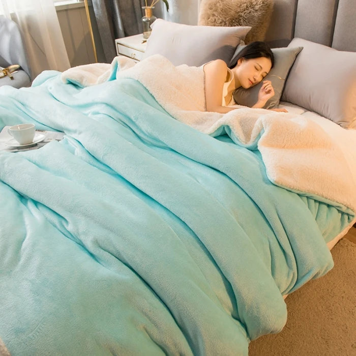 Wool Throw Blanket – Double-Sided Queen Bed Blanket, Warm Winter Bedspread for Camping, Sofa & Bedroom